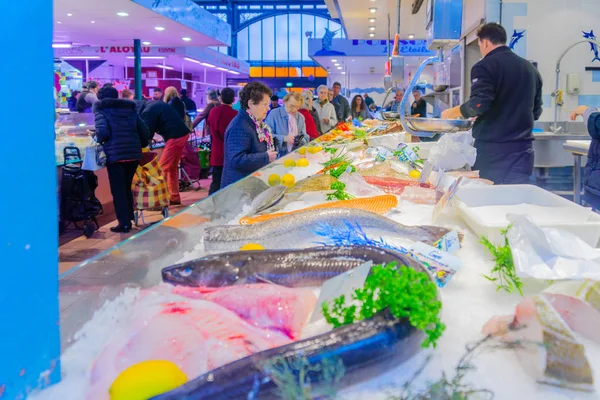 Market scene in Dijon — Stock Photo, Image