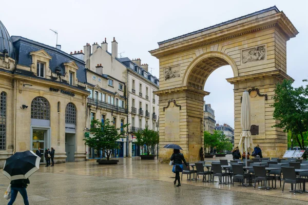 Dijon的Porte Guillaume门 — 图库照片
