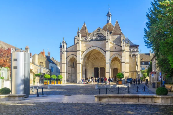 Beaune'da Notre-Dame Kilisesi