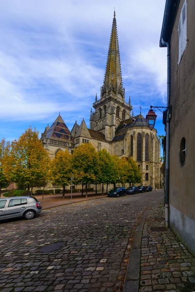Kathedrale von Saint Lazare, in autun — Stockfoto