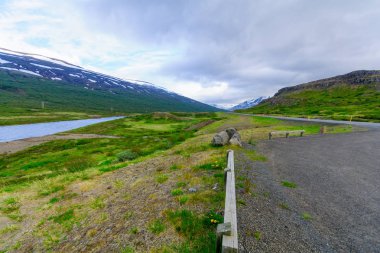Kıyı şeridi ve Doğu fiyortları peyzaj