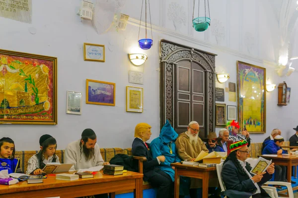 Purim en la antigua sinagoga de Abuhav, Safed (Tzfat), Israel —  Fotos de Stock