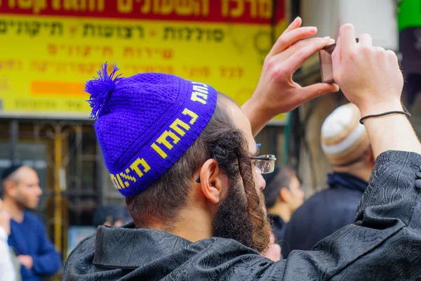 Hommes juifs ultra-orthodoxes, à Mea Shearim, Jérusalem — Photo