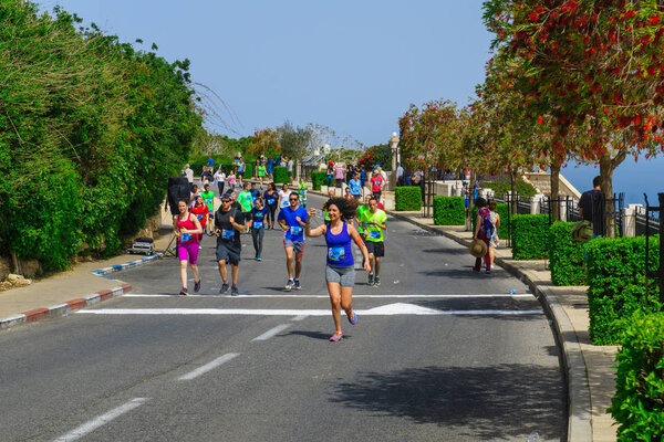 Popular charity running (zau larutz 4) in Haifa