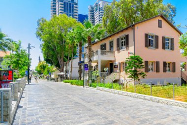 Sahne, Tel-Aviv Sarona bahçedeki