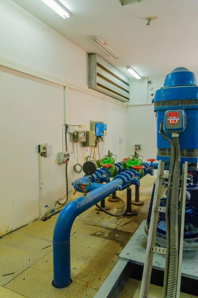 Čerpací stanice, které poskytují správné vodní tlak, Tel-Aviv — Stock fotografie