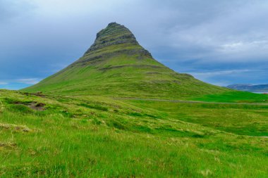 Kirkjufell dağın Snaefellsnes Yarımadası'nda