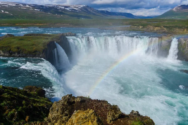 Θέαση του καταρράκτη Godafoss — Φωτογραφία Αρχείου