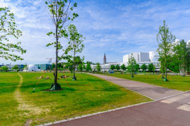 Toloviksparken park, Helsinki