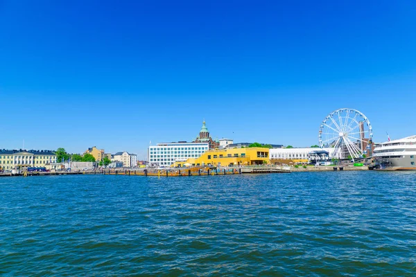 Porto Sul, Catedral Ortodoxa Russian de Uspenski, o Skywheel, — Fotografia de Stock