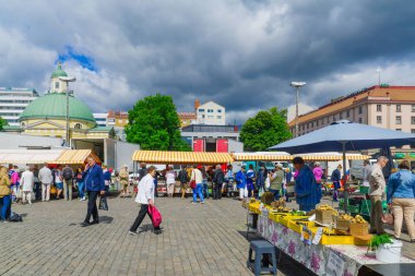 Turku'da pazar meydanı sahnesi