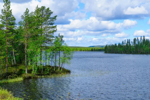 Lower Posiolampi lake in Lapland — Stok Foto