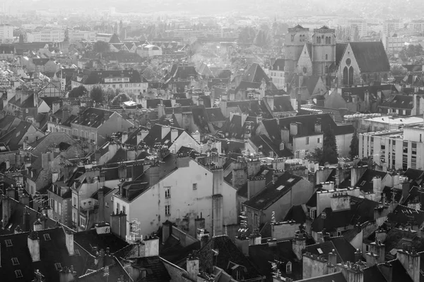 Luchtfoto van het historische centrum van Dijon — Stockfoto