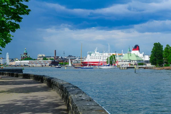 Insel Luoto, Promenade, Fähren, in Helsinki — Stockfoto