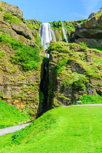 Gljufurarfoss şelale, İzlanda