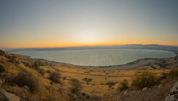 Mer de Galilée (lac Kinneret), au coucher du soleil — Photo