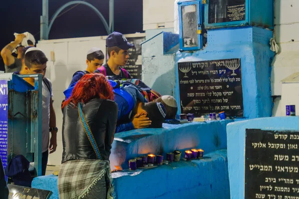 Selichot (oração penitencial) no túmulo ARI, Safed (Tzfat ) — Fotografia de Stock