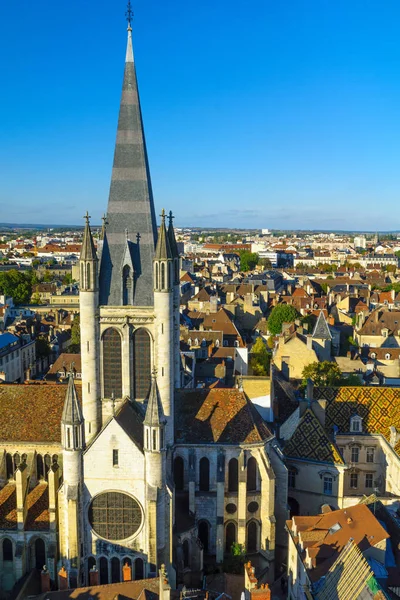 Luchtfoto van het historische centrum van Dijon — Stockfoto
