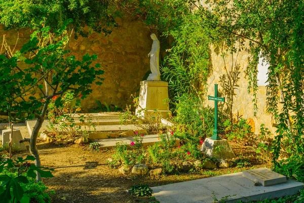 Der Friedhof der Schwestern des Frauenklosters von Zion — Stockfoto