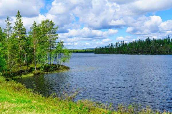 Lagere Posiolampi meer in Lapland — Stockfoto