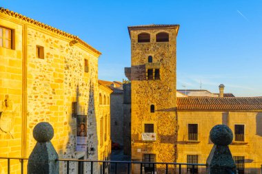 Los Golfines de Abajo Sarayı, Caceres 'de