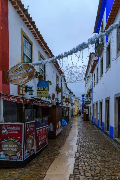 Cidade velha, com decorações de Natal, Óbidos — Fotografia de Stock