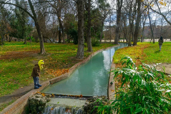 Madrid 'deki Buen Retiro Parkı — Stok fotoğraf