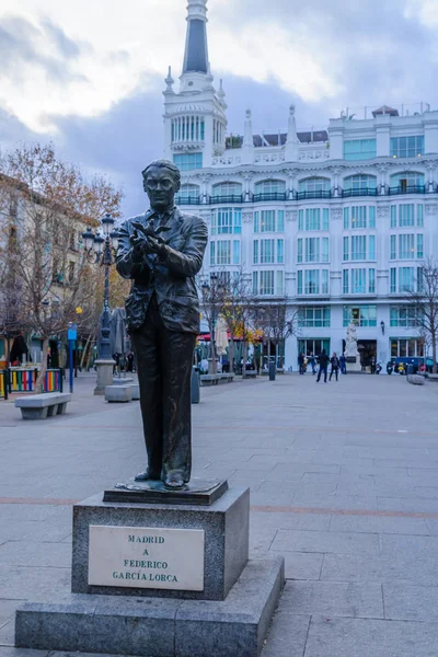 Plaza de Santa Ana, i Madrid — Stockfoto