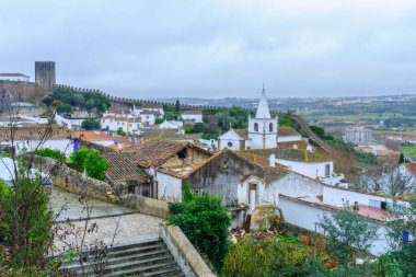 Eski şehirde Obidos çatı görünümü