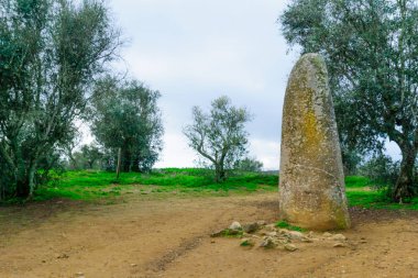 Menir dos Almendres