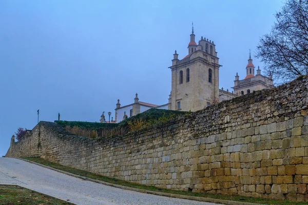Mauern und Kathedrale von Miranda do douro — Stockfoto