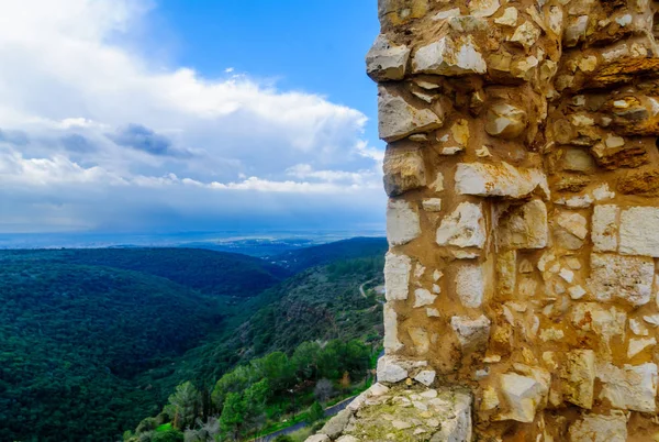 Forteresse et ruisseau de Yehiam, dans l'ouest de la Haute Galilée — Photo