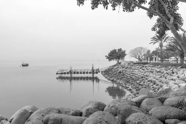 Shore of the Sea of Galilee, in Ein Gev — Stock Photo, Image