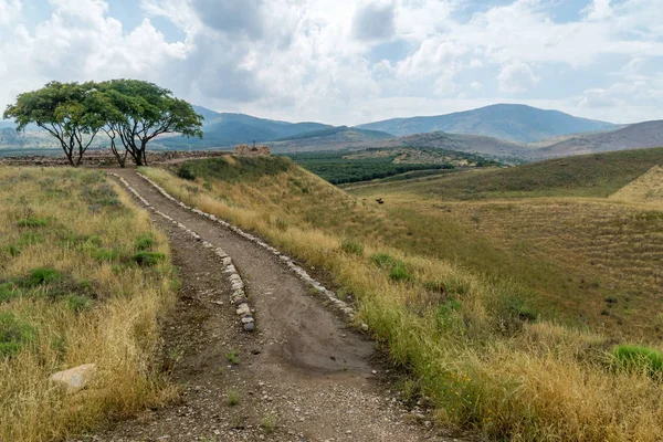 El campo y las montañas de Galilea en el valle del Hula — Foto de Stock