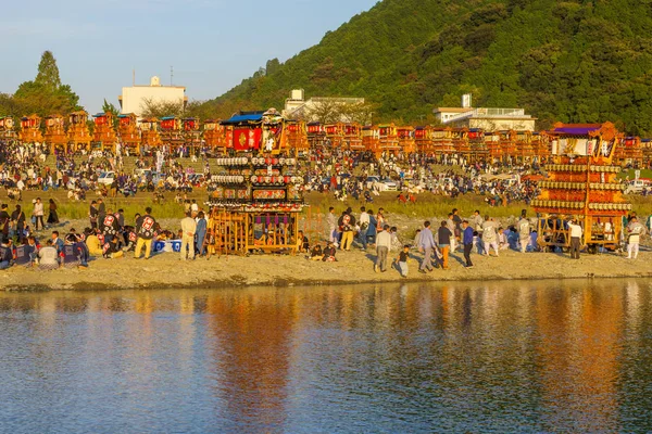 Берег реки - Saijo Isono Shrine Festival — стоковое фото