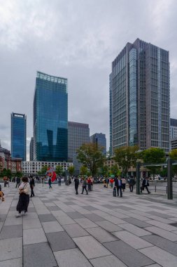 Tokyo istasyon meydanının görüntüsü