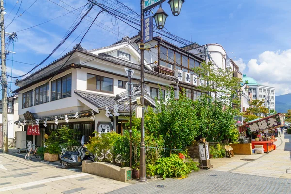 Straat Nawate-dori, district Nakamachi, Matsumoto — Stockfoto