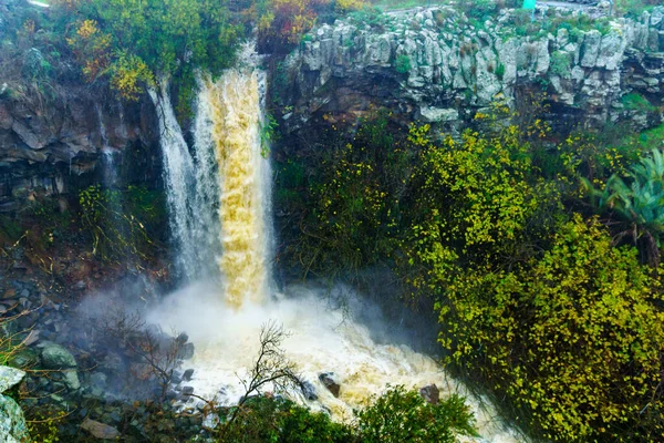 Ayit Wasserfall, in den golanischen Höhen — Stockfoto