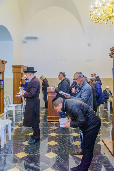 Joodse gebeden bij het graf van rabbijn Meir Baal Hanes — Stockfoto