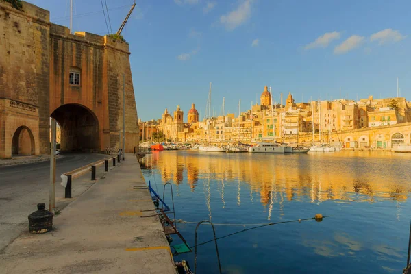 Senglea Malta Nisan 2012 Senglea Limanının Gün Batımı Manzarası Şehirden — Stok fotoğraf