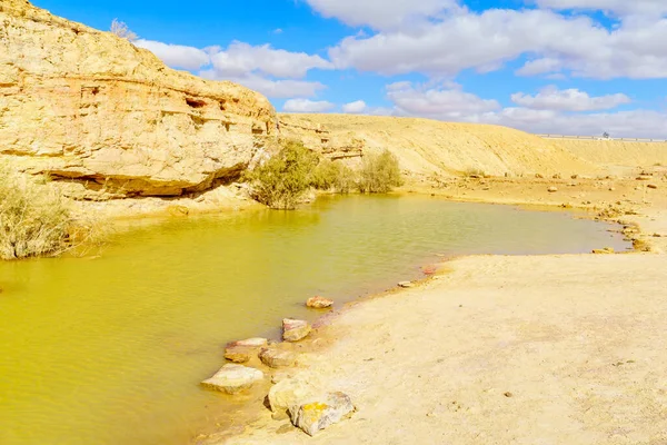 Vista Lagoa Água Paisagem Local Holot Tsivoniyim Areia Colorida Parte — Fotografia de Stock