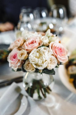 Düğün buketi. Kurdeleli gelin buketi