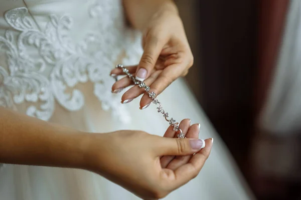 Hochzeitsdekoration Der Braut Das Armband Arm — Stockfoto
