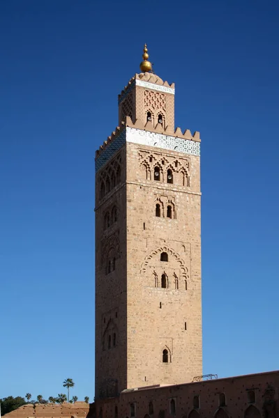 La torre de la mezquita de Koutoubia en Marrakech —  Fotos de Stock
