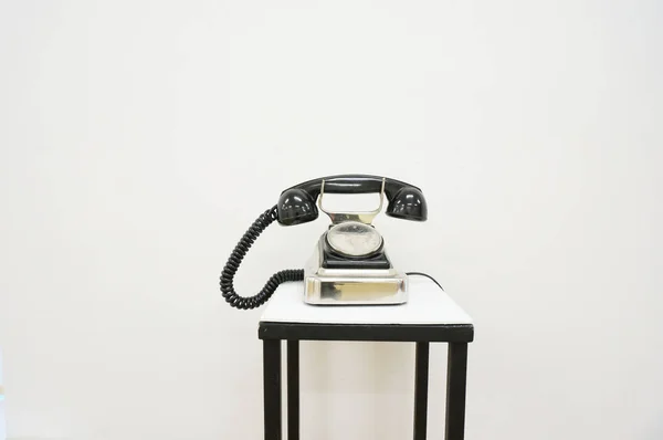 美術展で古いテレフォンが — ストック写真