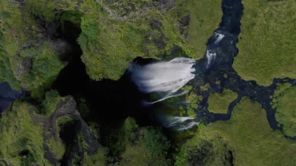 Fluss Wasserfall Und Berge Island — Stockvideo