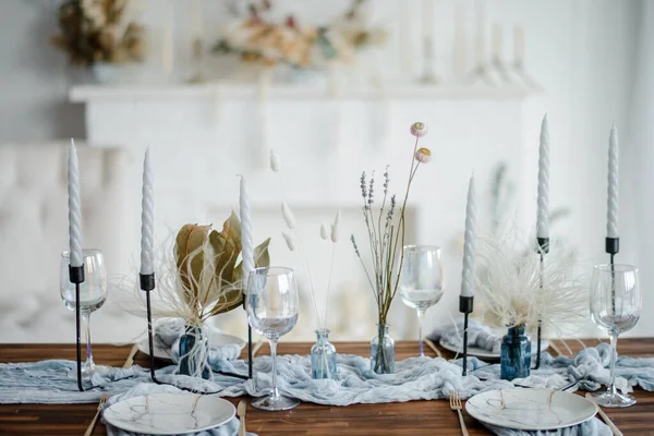 Herfst Tafel Decoratie Houten Tafel Geserveerd Met Gedroogde Bloem Witte — Stockfoto