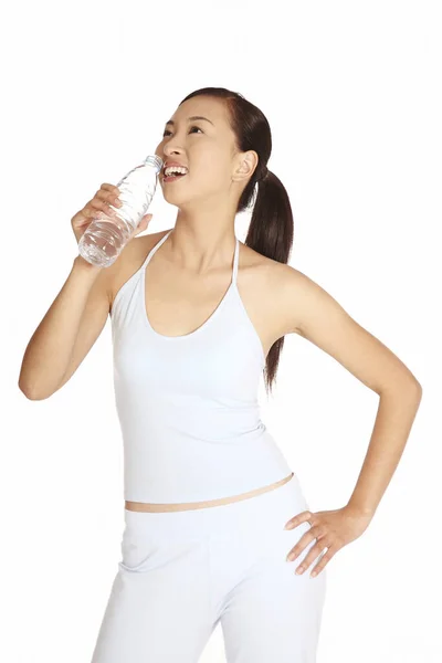 Mujer Joven Con Una Botella Agua —  Fotos de Stock