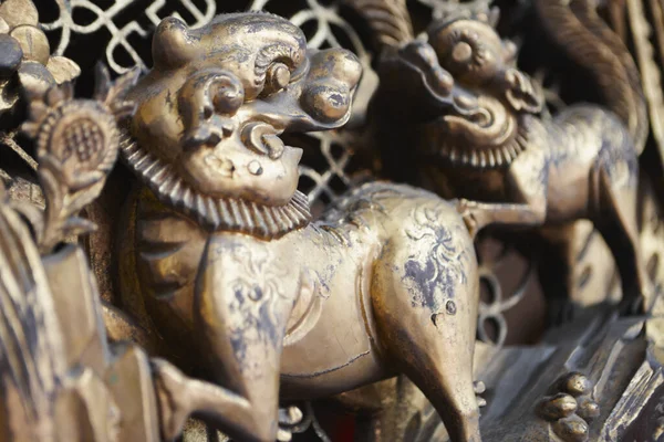 Mitolojik yaratıkların heykeli