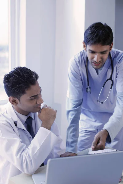 Médicos Que Têm Discussão Saúde Medicina Conceito — Fotografia de Stock